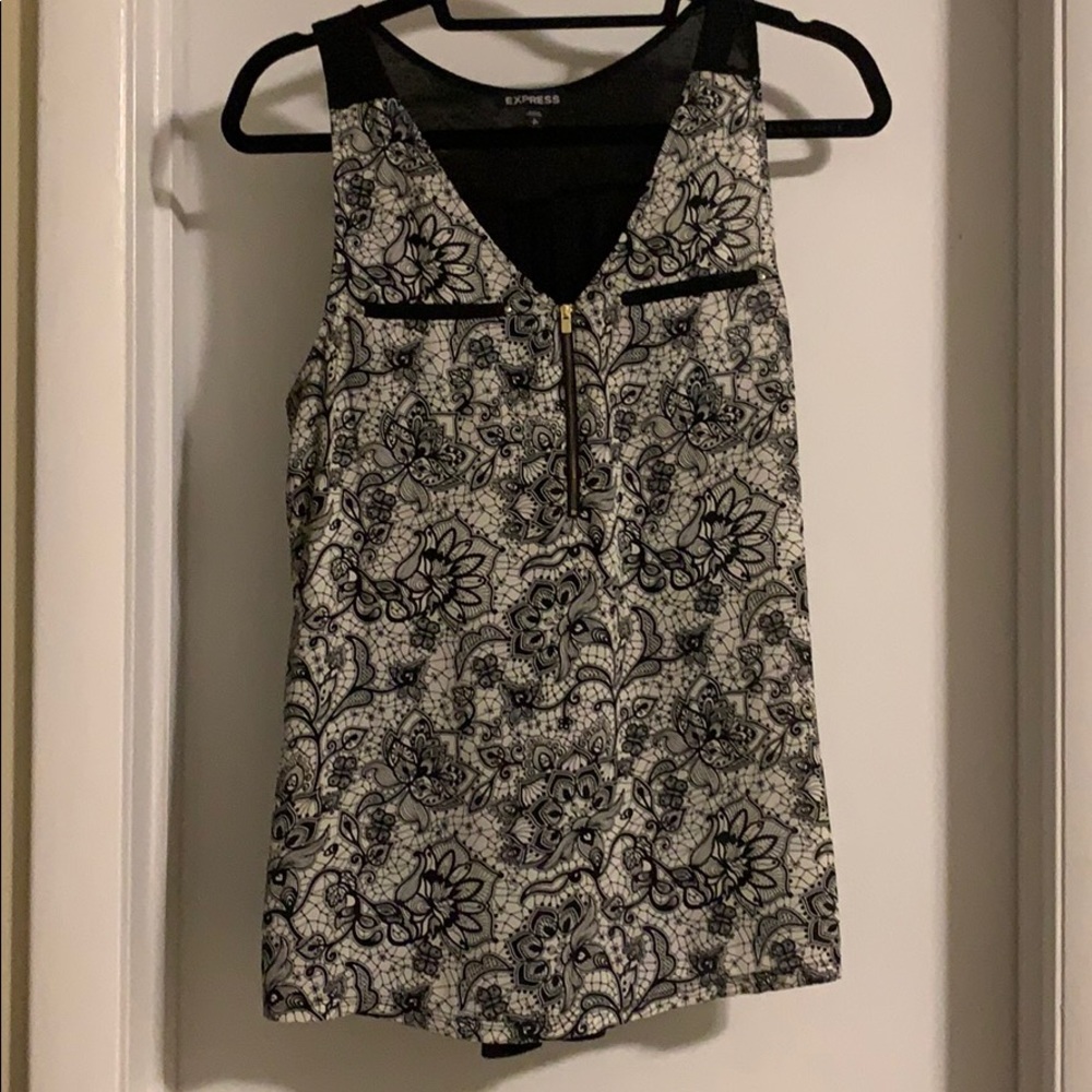Sleeveless tank